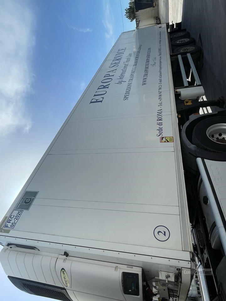 SCHMITZ CARGOBULL - Semirimorchio frigorifero: foto 4 SCHMITZ CARGOBULL - Semirimorchio frigorifero: foto 4
