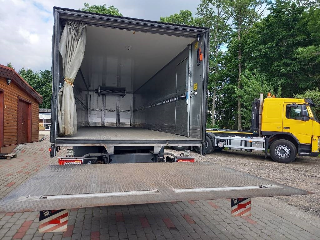 Autocarro frigorifero Volvo FM 330, 6x2, CARRIER SUPRA 950 U: foto 31