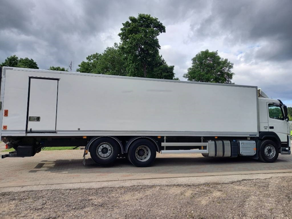 Autocarro frigorifero Volvo FM 330, 6x2, CARRIER SUPRA 950 U: foto 18