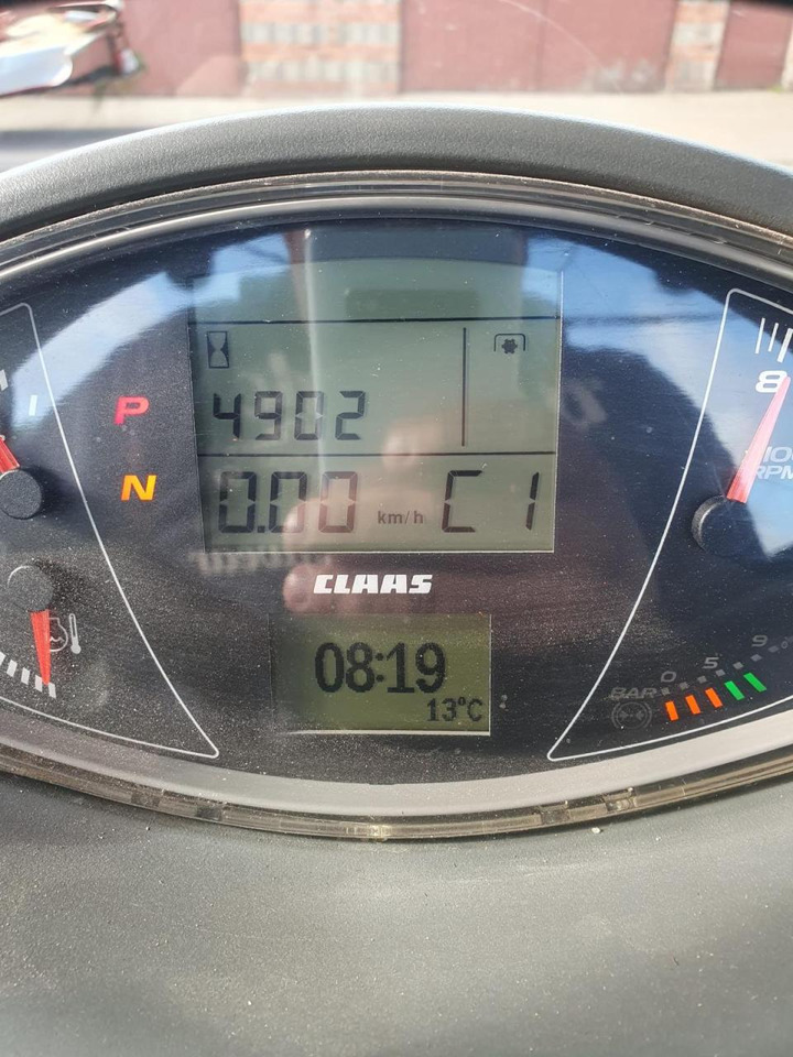 Trattore CLAAS Axion 810: foto 6