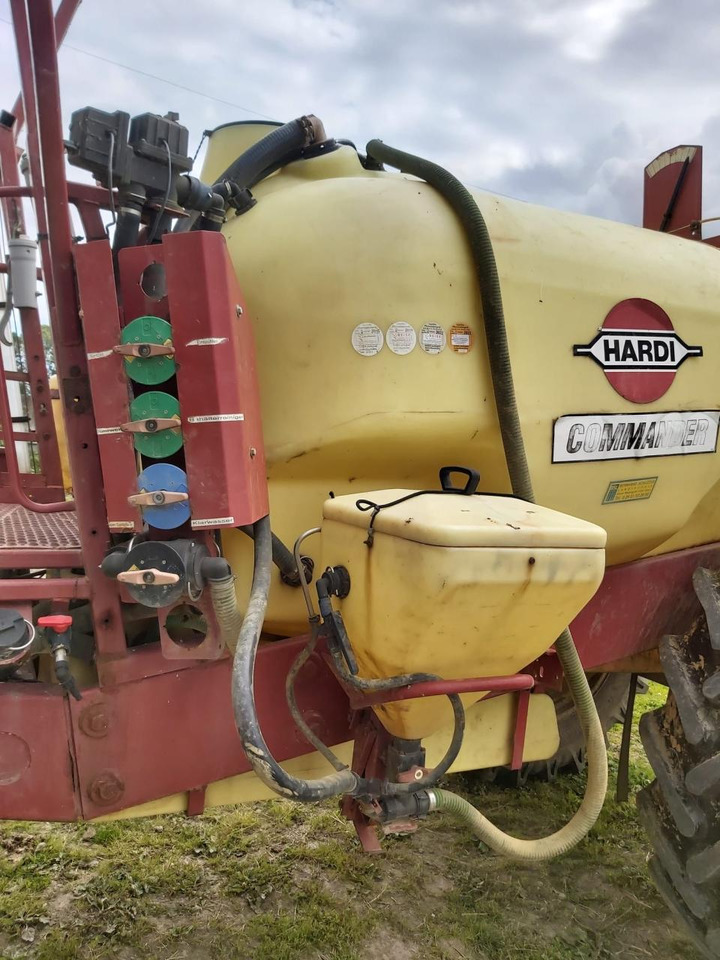 Hardi Commander 4200 - Polverizzatore trainato: foto 4 Hardi Commander 4200 - Polverizzatore trainato: foto 4