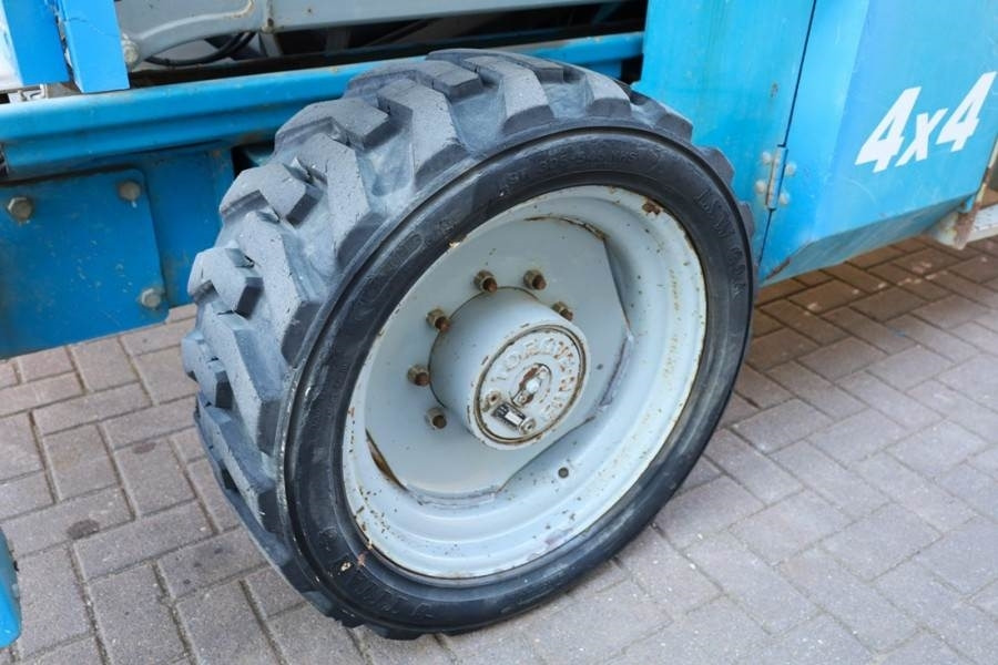 Piattaforma a pantografo Genie GS4390 Diesel, 4x4 Drive, 15m Working Height, 680k: foto 16