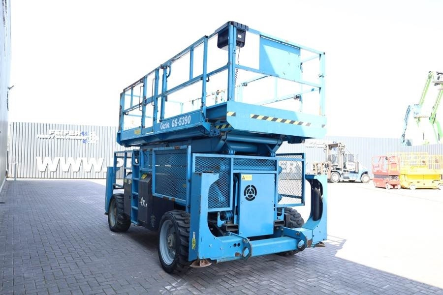 Piattaforma a pantografo Genie GS5390 Diesel, 4x4 Drive, 18.15m Working Height, 6: foto 8