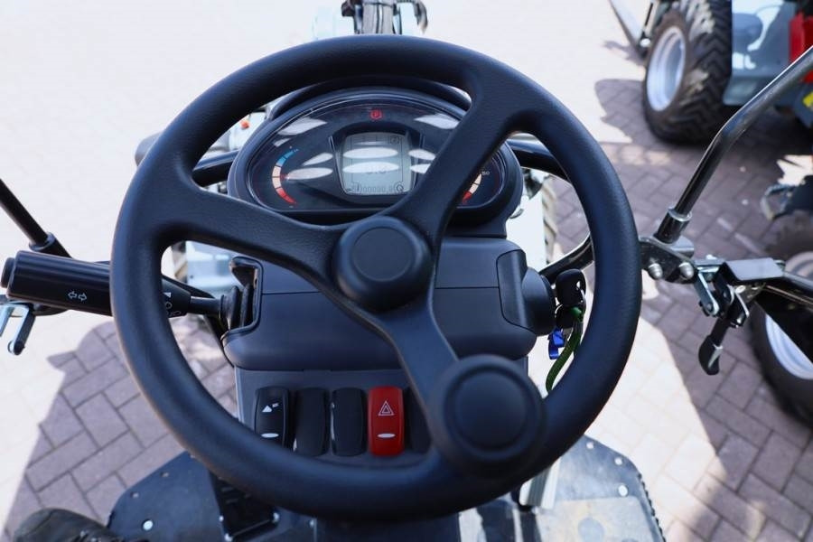 GiANT G2700E 100% Electric - Zero Emissions, Lithium-Iro - Pala gommata: foto 5 GiANT G2700E 100% Electric - Zero Emissions, Lithium-Iro - Pala gommata: foto 5
