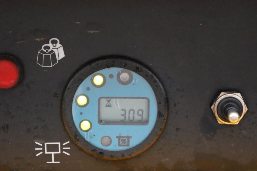 Haulotte Compact 10 Electric, 10.2m Working Height, 450kg C - Piattaforma a pantografo: foto 5 Haulotte Compact 10 Electric, 10.2m Working Height, 450kg C - Piattaforma a pantografo: foto 5