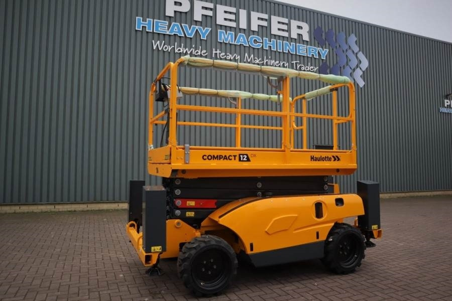 Haulotte Compact 12DX Valid Inspection, *Guarantee! Diesel, - Piattaforma a pantografo: foto 1 Haulotte Compact 12DX Valid Inspection, *Guarantee! Diesel, - Piattaforma a pantografo: foto 1
