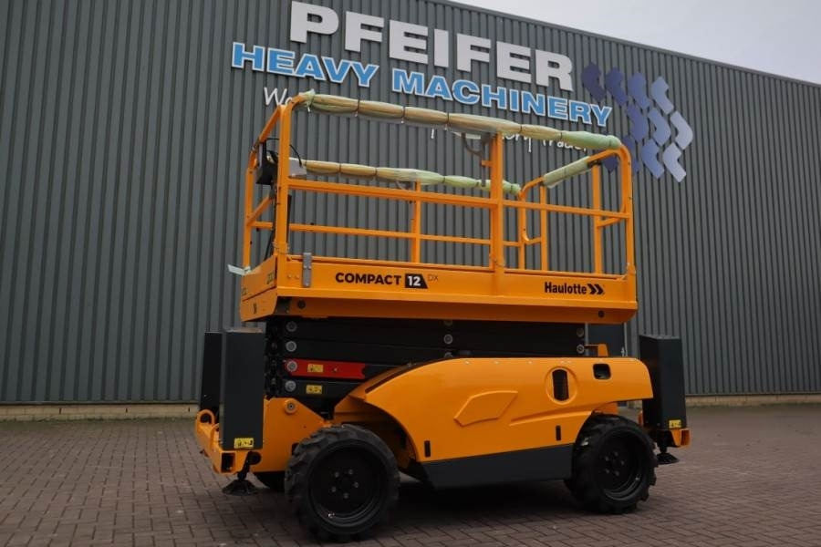Haulotte Compact 12DX Valid Inspection, *Guarantee! Diesel, - Piattaforma a pantografo: foto 1 Haulotte Compact 12DX Valid Inspection, *Guarantee! Diesel, - Piattaforma a pantografo: foto 1