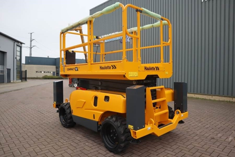 Haulotte Compact 12DX Valid Inspection, *Guarantee! Diesel, - Piattaforma a pantografo: foto 5 Haulotte Compact 12DX Valid Inspection, *Guarantee! Diesel, - Piattaforma a pantografo: foto 5
