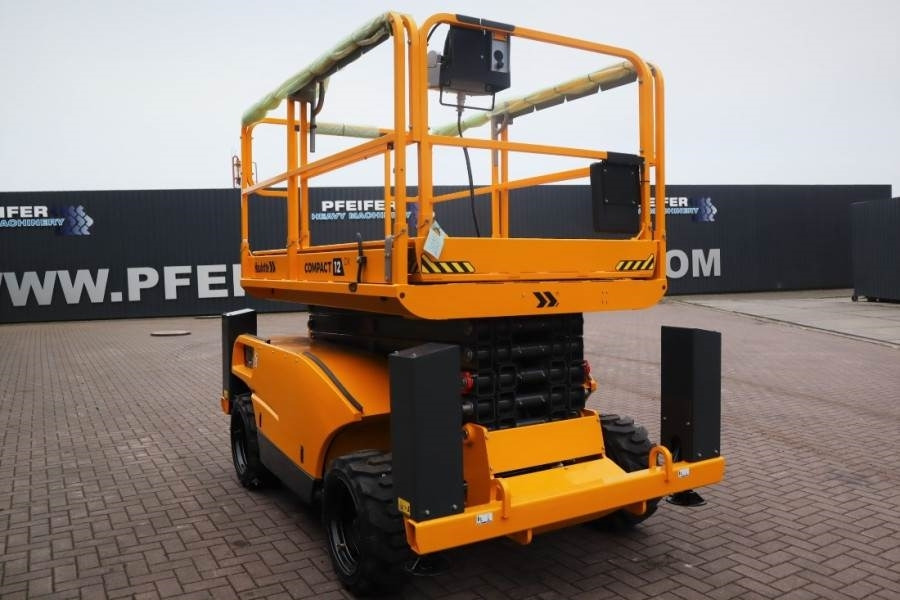 Haulotte Compact 12DX Valid Inspection, *Guarantee! Diesel, - Piattaforma a pantografo: foto 5 Haulotte Compact 12DX Valid Inspection, *Guarantee! Diesel, - Piattaforma a pantografo: foto 5