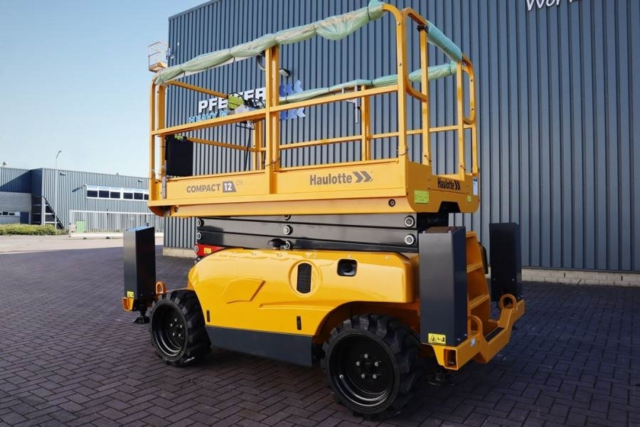 Haulotte Compact 12DX Valid Inspection, *Guarantee! Diesel, - Piattaforma a pantografo: foto 4 Haulotte Compact 12DX Valid Inspection, *Guarantee! Diesel, - Piattaforma a pantografo: foto 4