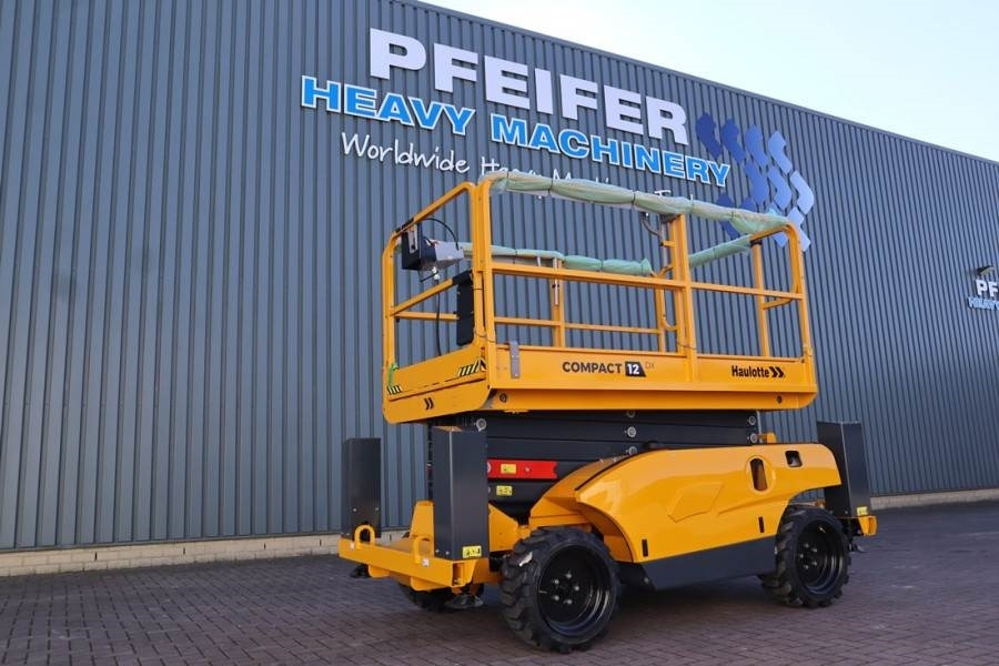 Haulotte Compact 12DX Valid Inspection, *Guarantee! Diesel, - Piattaforma a pantografo: foto 1 Haulotte Compact 12DX Valid Inspection, *Guarantee! Diesel, - Piattaforma a pantografo: foto 1