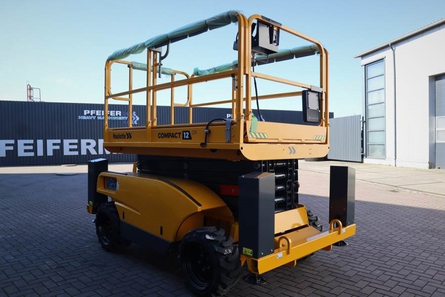Haulotte Compact 12DX Valid Inspection, *Guarantee! Diesel, - Piattaforma a pantografo: foto 2 Haulotte Compact 12DX Valid Inspection, *Guarantee! Diesel, - Piattaforma a pantografo: foto 2