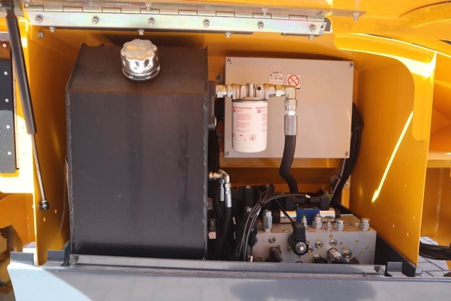 Haulotte Compact 12DX Valid Inspection, *Guarantee! Diesel, - Piattaforma a pantografo: foto 3 Haulotte Compact 12DX Valid Inspection, *Guarantee! Diesel, - Piattaforma a pantografo: foto 3