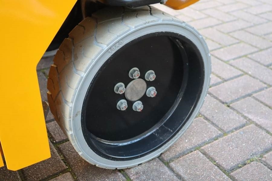 Leasing di Haulotte Compact 8N Valid inspection, *Guarantee! 8m Workin Haulotte Compact 8N Valid inspection, *Guarantee! 8m Workin: foto 10 Leasing di Haulotte Compact 8N Valid inspection, *Guarantee! 8m Workin Haulotte Compact 8N Valid inspection, *Guarantee! 8m Workin: foto 10