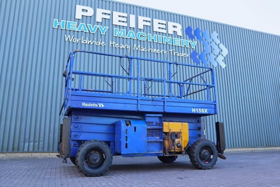 Haulotte H15SX New Tyres, Diesel, 4x4 Drive, 15 Working Hei - Piattaforma a pantografo: foto 1 Haulotte H15SX New Tyres, Diesel, 4x4 Drive, 15 Working Hei - Piattaforma a pantografo: foto 1