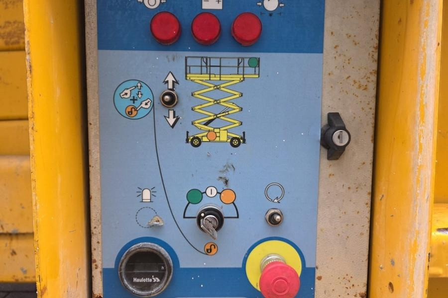 Haulotte H18SXL Diesel, 4x4 Drive, 18m Working Height, 500k - Piattaforma a pantografo: foto 5 Haulotte H18SXL Diesel, 4x4 Drive, 18m Working Height, 500k - Piattaforma a pantografo: foto 5