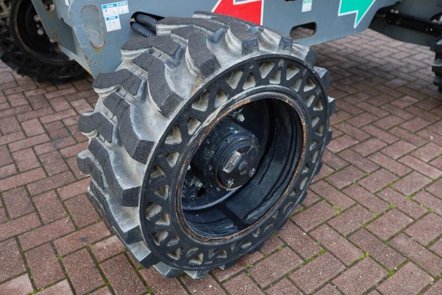 Haulotte HA16RTJ PRO Diesel, 4x4x4 Drive, 16 m Working Heig - Piattaforma articolata: foto 2 Haulotte HA16RTJ PRO Diesel, 4x4x4 Drive, 16 m Working Heig - Piattaforma articolata: foto 2