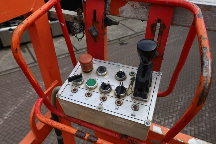 JLG 260-25 Diesel, 4x4 Drive, 9.80m Hydraulic Deck Ext - Piattaforma a pantografo: foto 4 JLG 260-25 Diesel, 4x4 Drive, 9.80m Hydraulic Deck Ext - Piattaforma a pantografo: foto 4