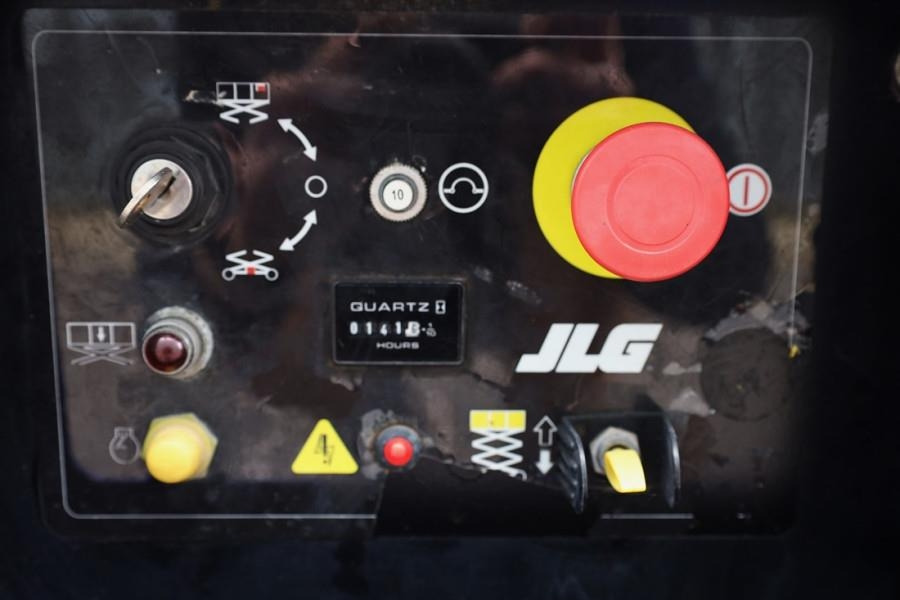 JLG M3369 Hybrid, 12m Working Height, 450kg Capacity, - Piattaforma a pantografo: foto 5 JLG M3369 Hybrid, 12m Working Height, 450kg Capacity, - Piattaforma a pantografo: foto 5