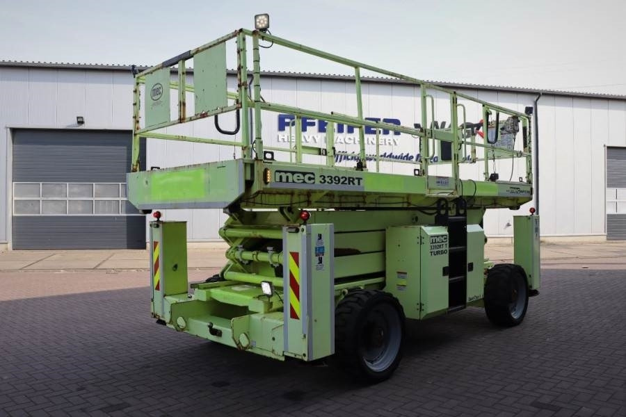 MEC 3392RT-T Diesel, 4x4 Drive, 12m Working Height, 12 - Piattaforma a pantografo: foto 2 MEC 3392RT-T Diesel, 4x4 Drive, 12m Working Height, 12 - Piattaforma a pantografo: foto 2