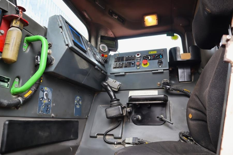 Sandvik LH410 Diesel, 4x4 Drive, 10t Capacity, Tilting Buc - Pala gommata: foto 4 Sandvik LH410 Diesel, 4x4 Drive, 10t Capacity, Tilting Buc - Pala gommata: foto 4