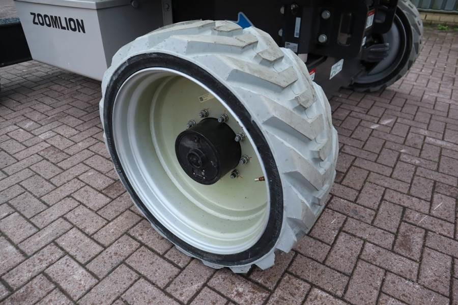 Piattaforma articolata Zoomlion ZA20JERT-LI Fully Electric Lithium-Powered, 4x4 Ro: foto 14