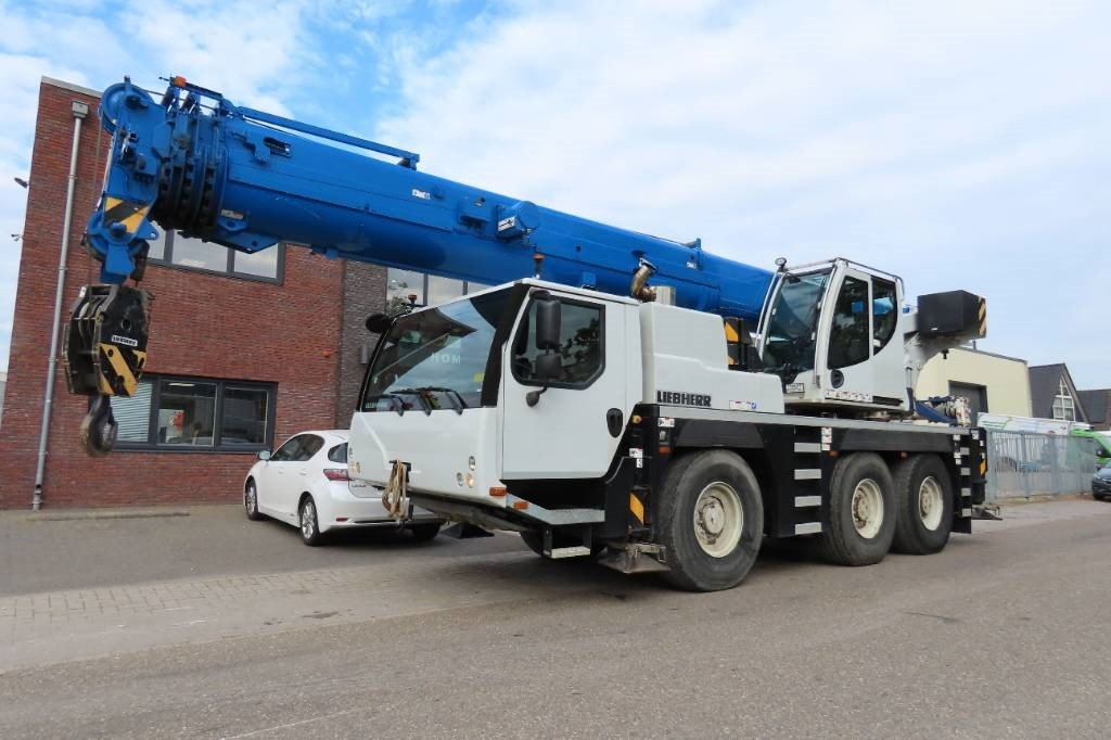 Liebherr LTM 1050-3.1 - Gru multistrada: foto 1 Liebherr LTM 1050-3.1 - Gru multistrada: foto 1