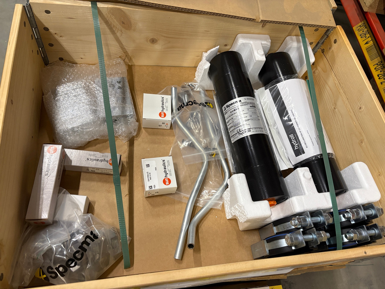 Hyundai HW 140-180 - Attrezzatura da costruzione: foto 1 Hyundai HW 140-180 - Attrezzatura da costruzione: foto 1