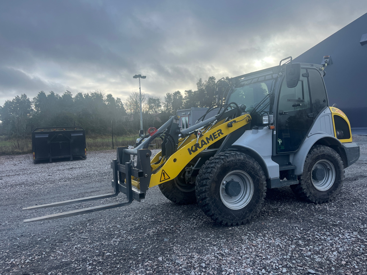 Kramer 8085 - Pala gommata: foto 1 Kramer 8085 - Pala gommata: foto 1