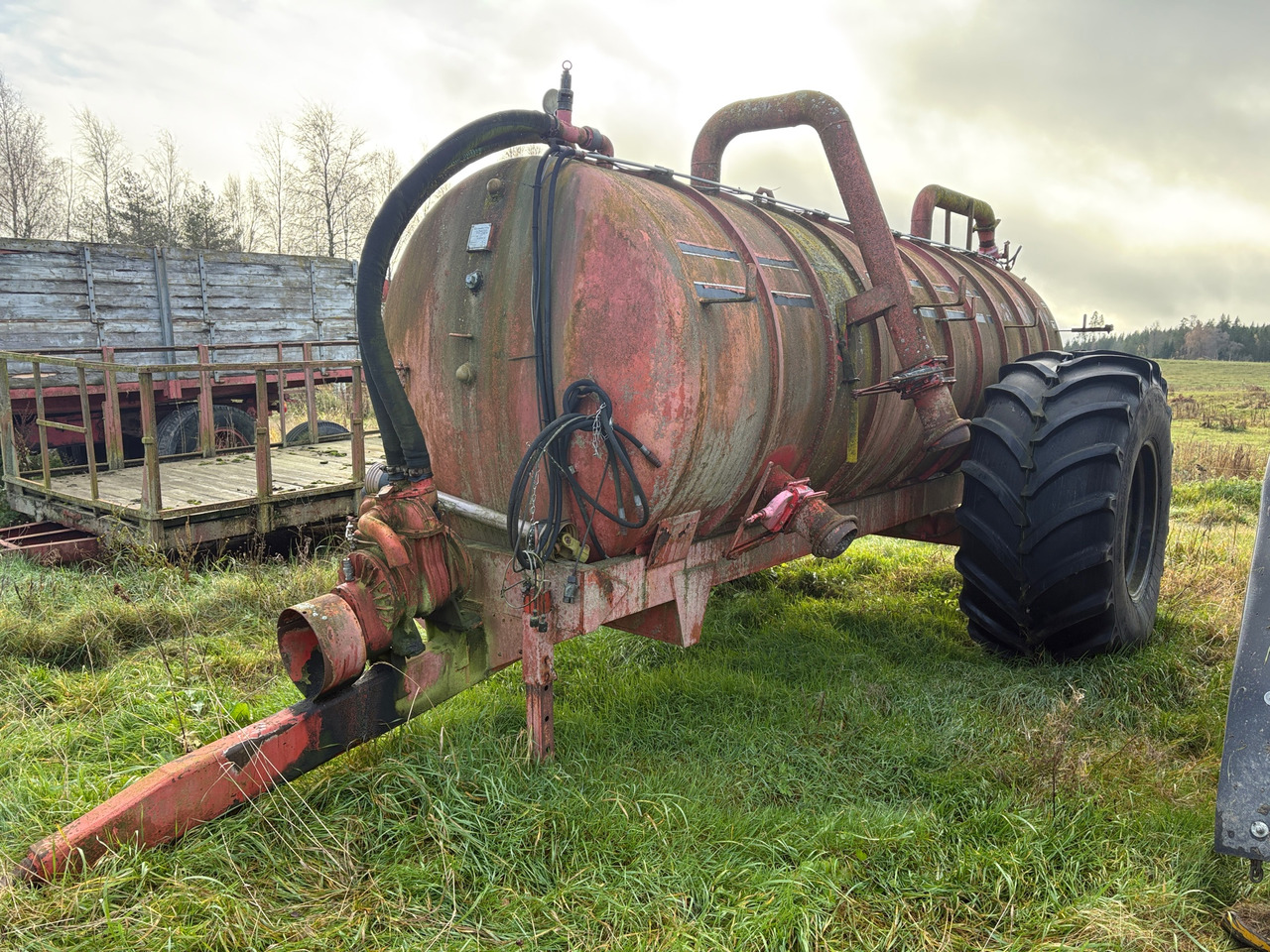 Laakson PP10 - Spandiconcime: foto 1 Laakson PP10 - Spandiconcime: foto 1