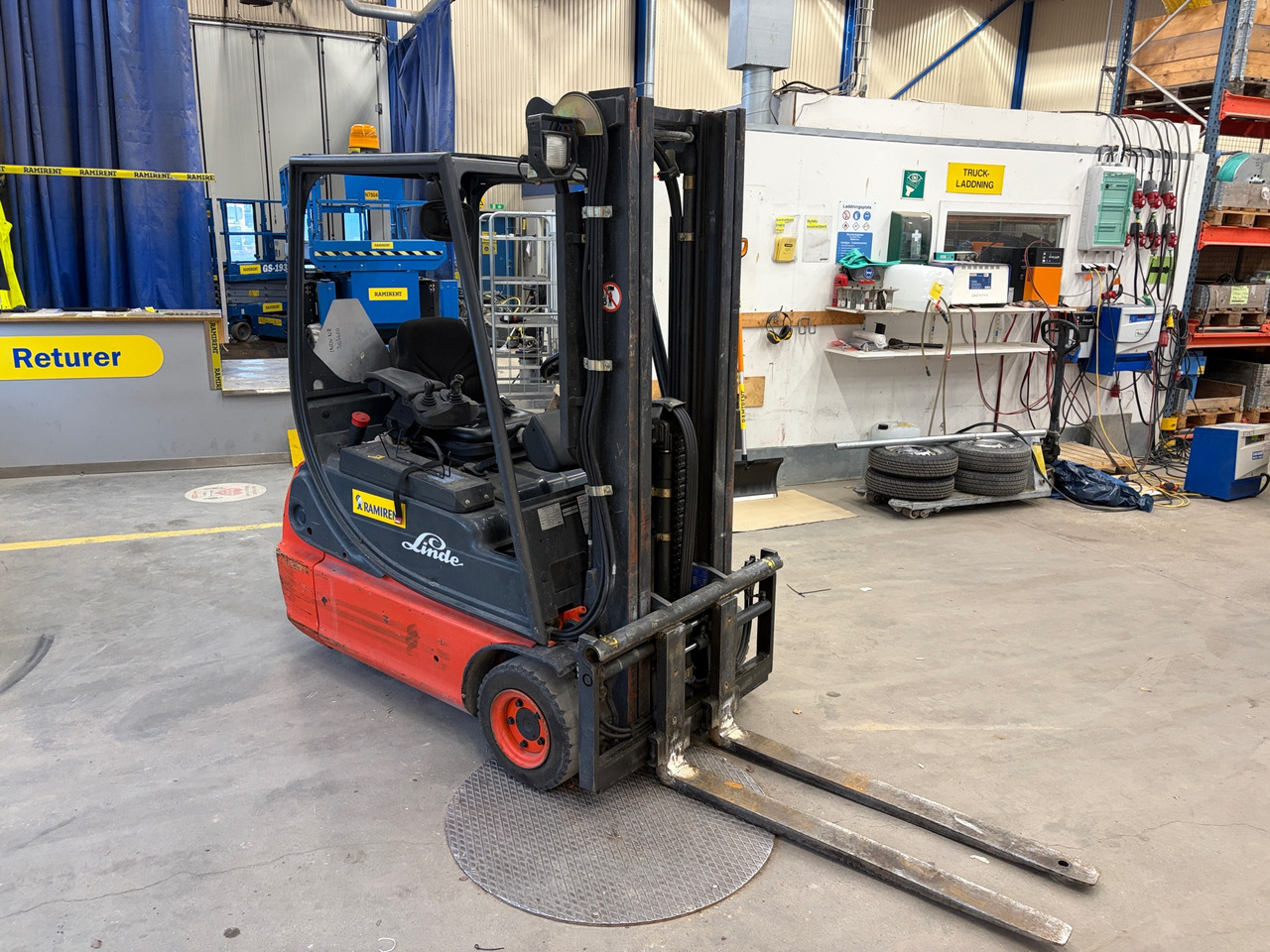 Linde E16C-02 - Mezzo di movimentazione: foto 1 Linde E16C-02 - Mezzo di movimentazione: foto 1