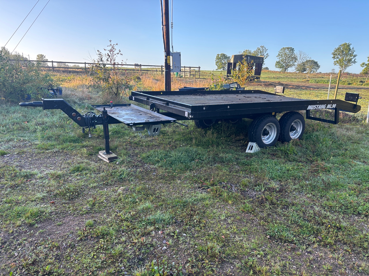Mustang ML90 - Rimorchio pianale ribassato: foto 1 Mustang ML90 - Rimorchio pianale ribassato: foto 1