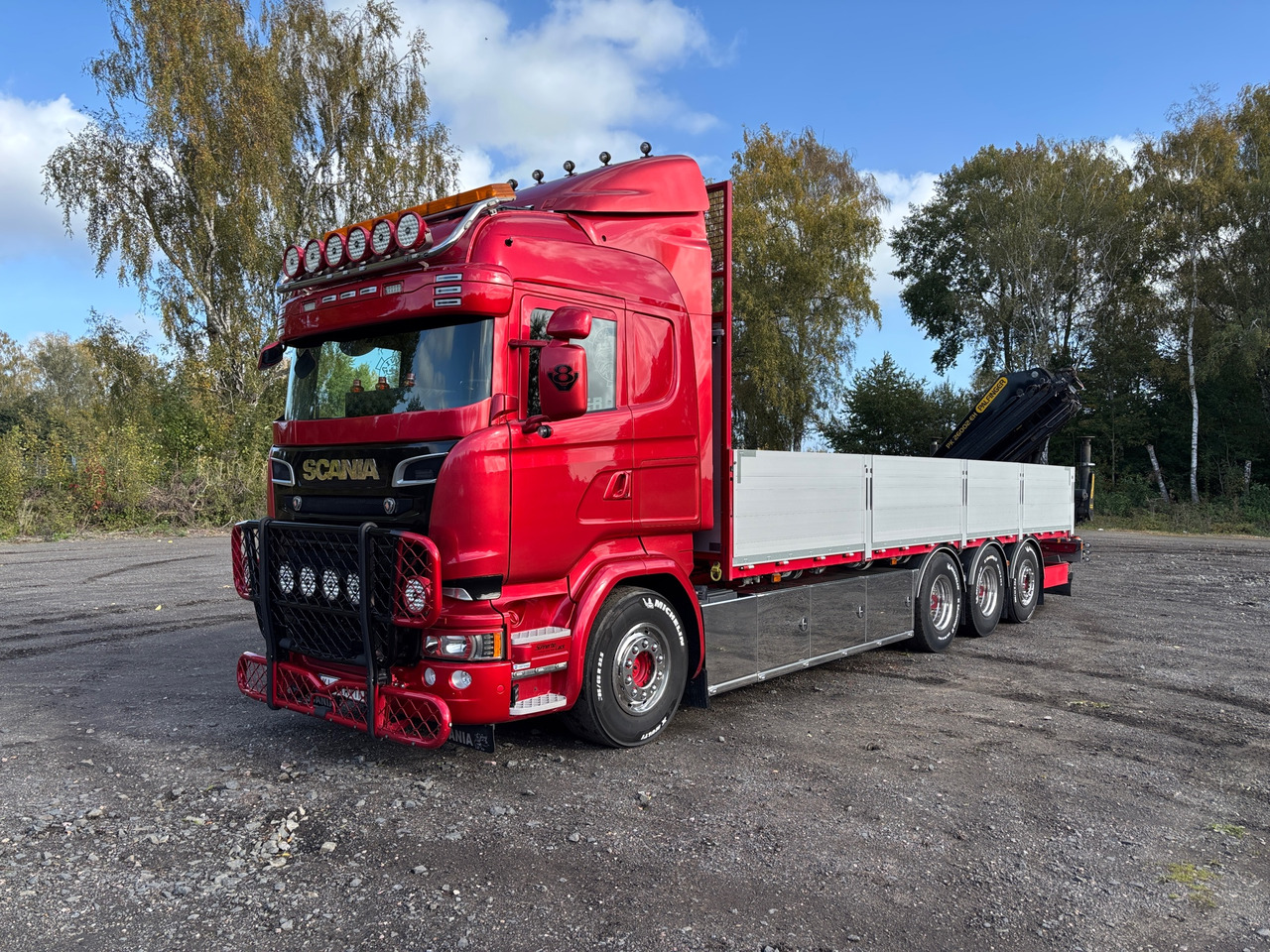 Scania R520 - Camion con gru: foto 1 Scania R520 - Camion con gru: foto 1