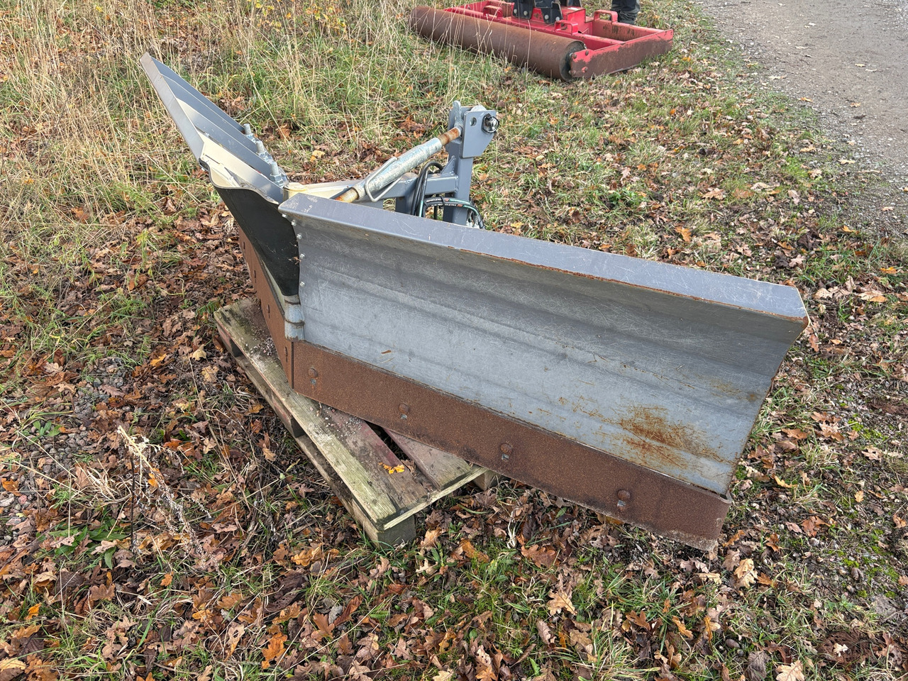 Siringe T2400 - Lama neve: foto 1 Siringe T2400 - Lama neve: foto 1