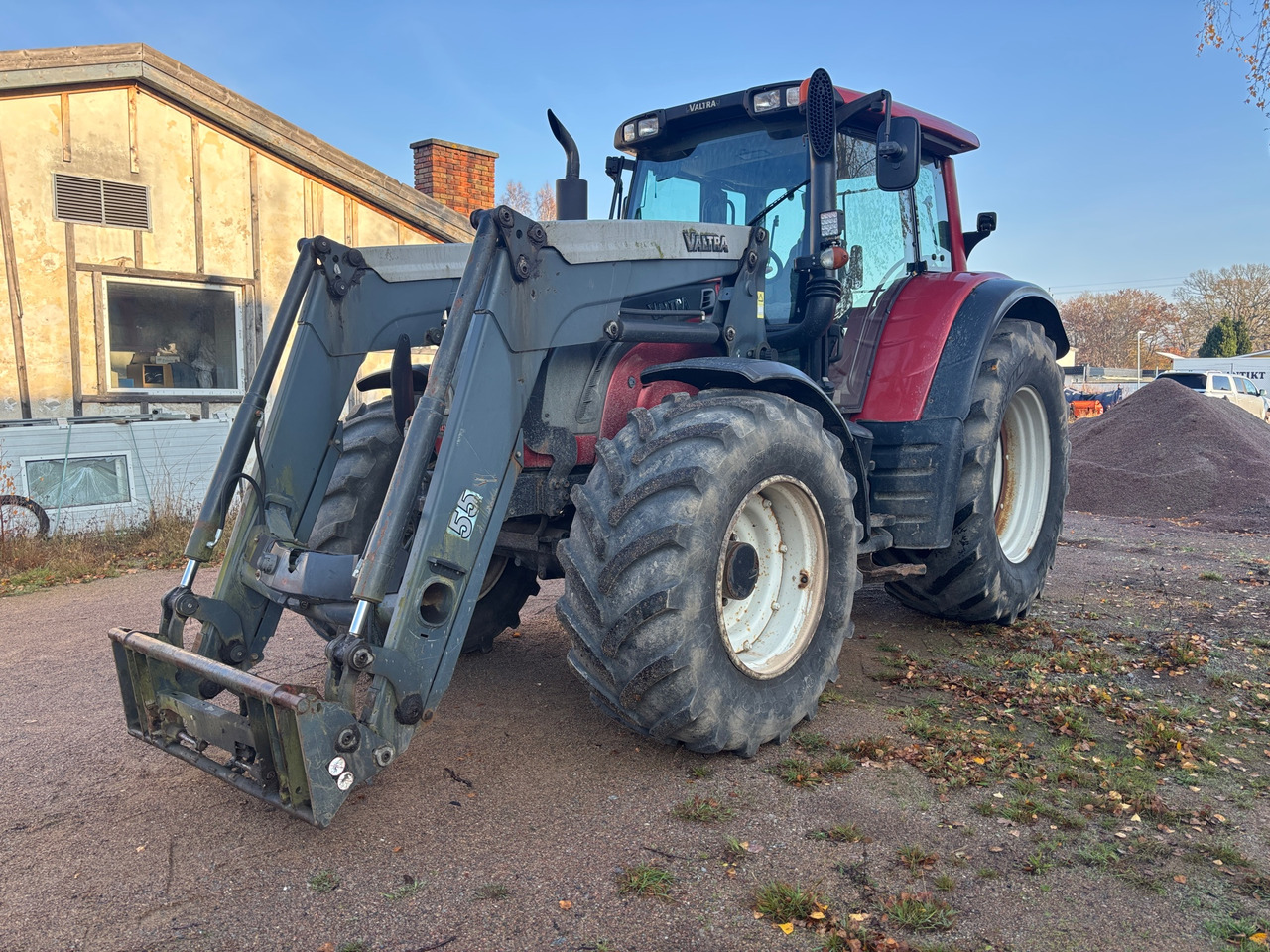 Valtra N142 - Trattore: foto 1 Valtra N142 - Trattore: foto 1