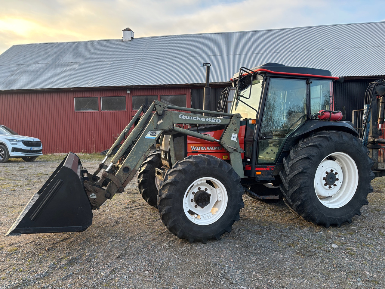 Valtra Valmet 700 - Trattore: foto 1 Valtra Valmet 700 - Trattore: foto 1