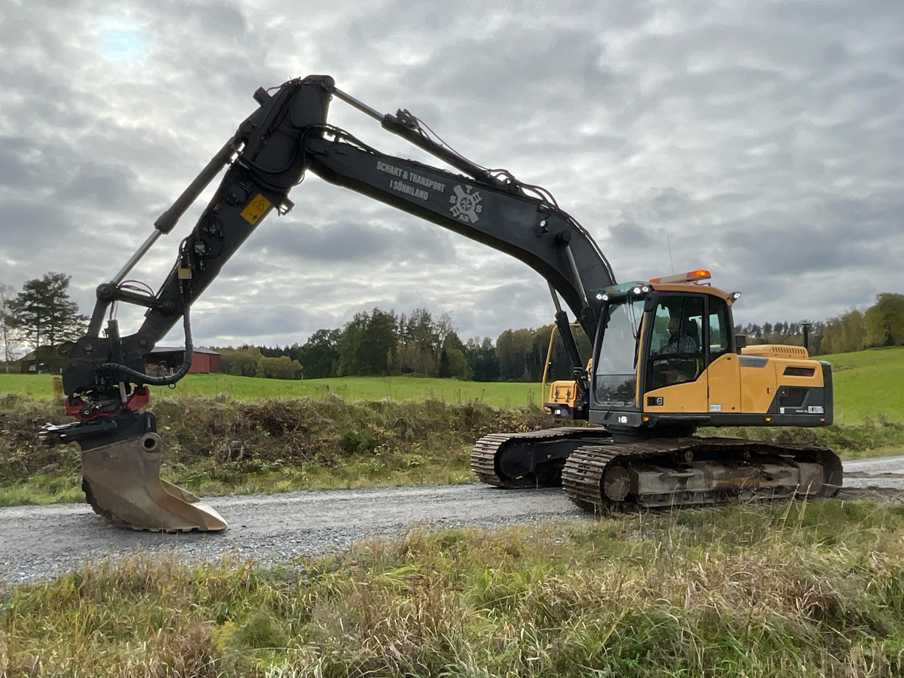 Volvo EC220DL - Escavatore: foto 1 Volvo EC220DL - Escavatore: foto 1
