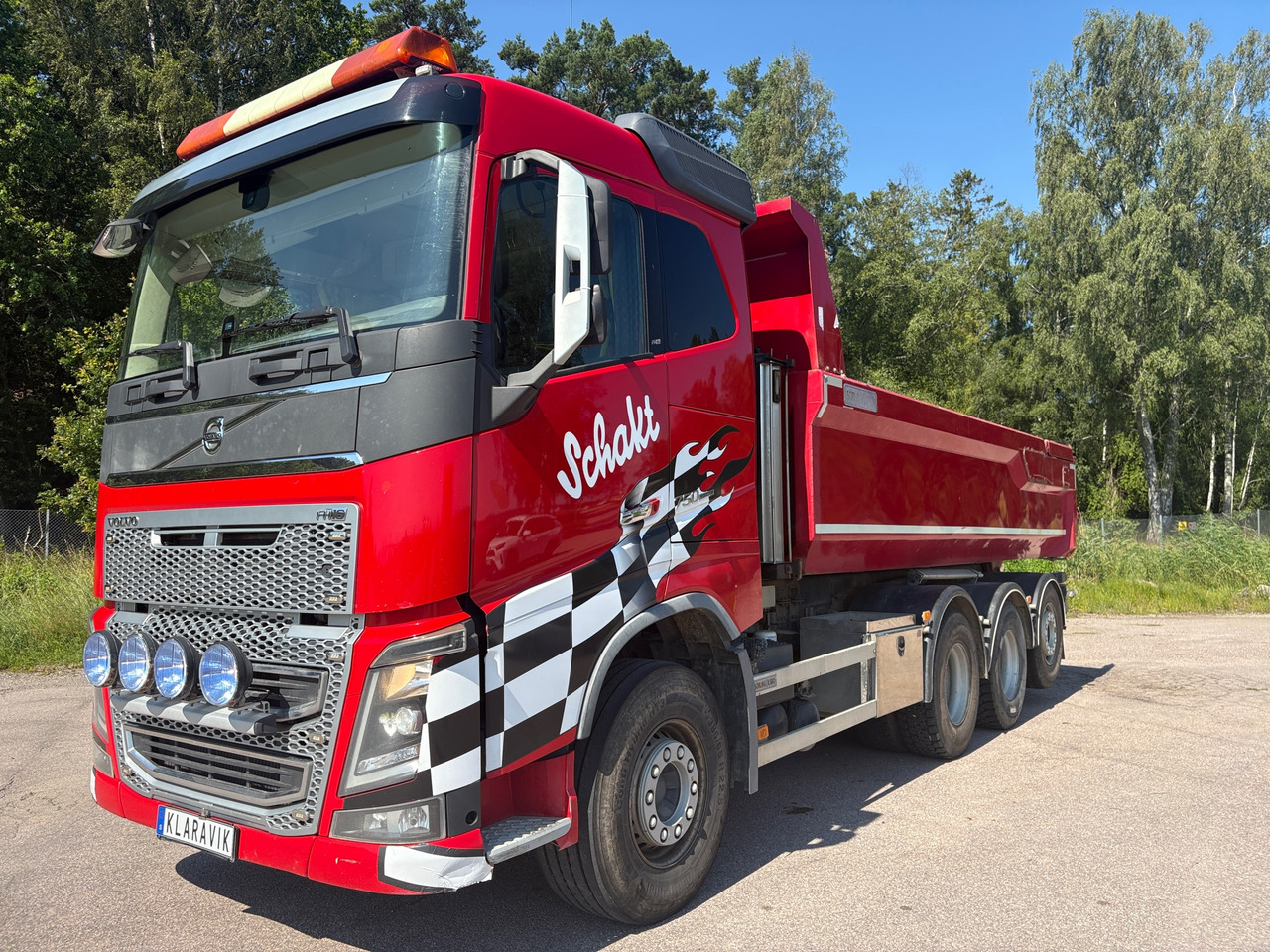 Volvo FH 16 - Autocarro con pianale/ Cassone fisso: foto 1 Volvo FH 16 - Autocarro con pianale/ Cassone fisso: foto 1