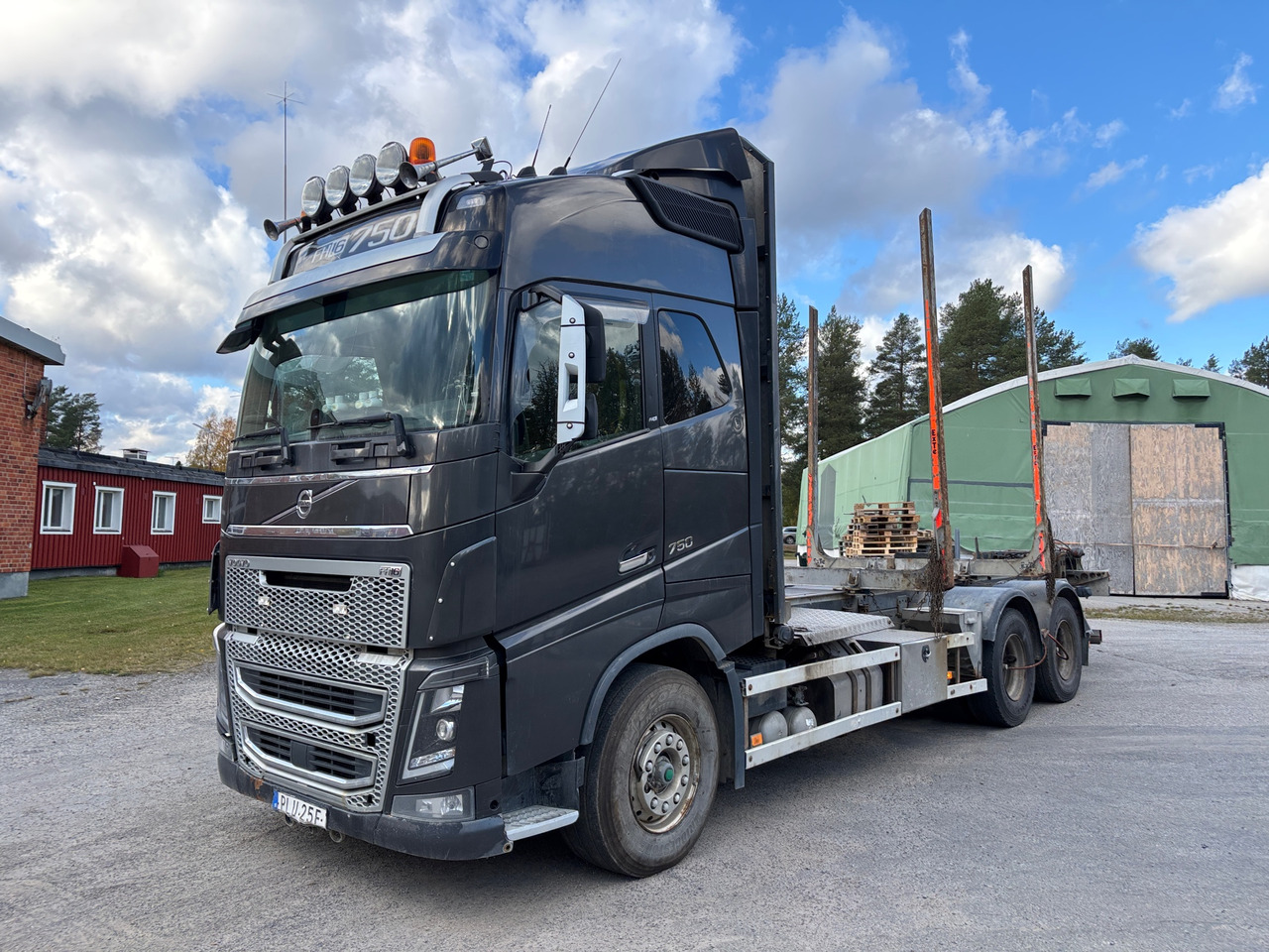 Volvo FH16 - Camion trasporto legname: foto 1 Volvo FH16 - Camion trasporto legname: foto 1