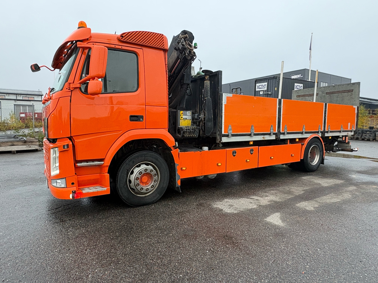 Volvo FM 4*2 - Camion con gru: foto 1 Volvo FM 4*2 - Camion con gru: foto 1