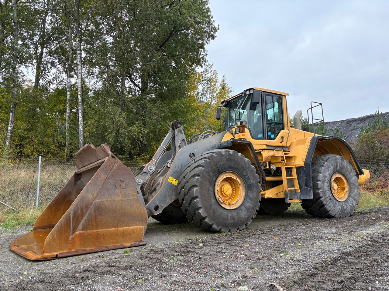 Volvo L220F - Pala gommata: foto 1 Volvo L220F - Pala gommata: foto 1