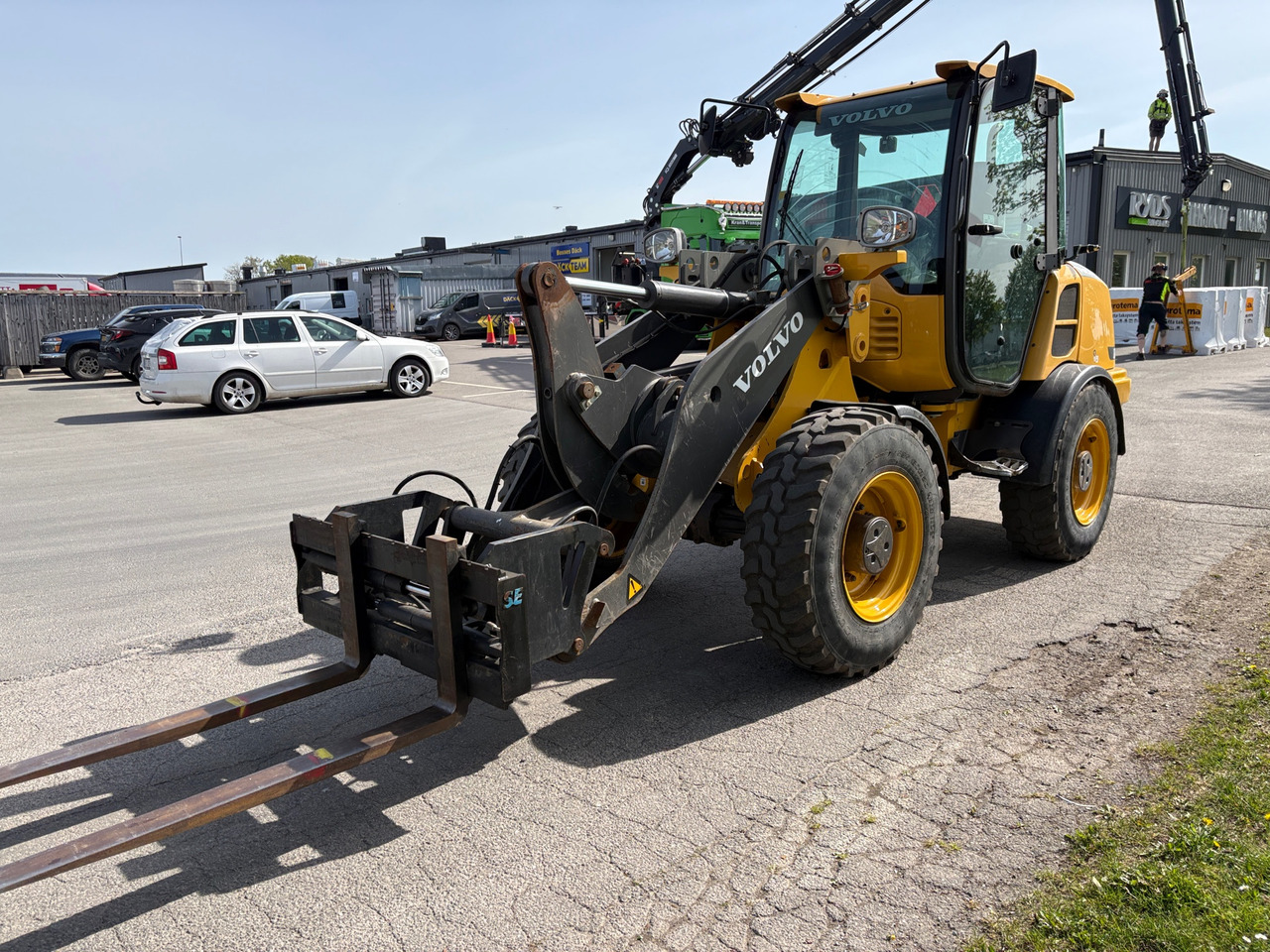 Volvo L28F - Pala gommata: foto 1 Volvo L28F - Pala gommata: foto 1