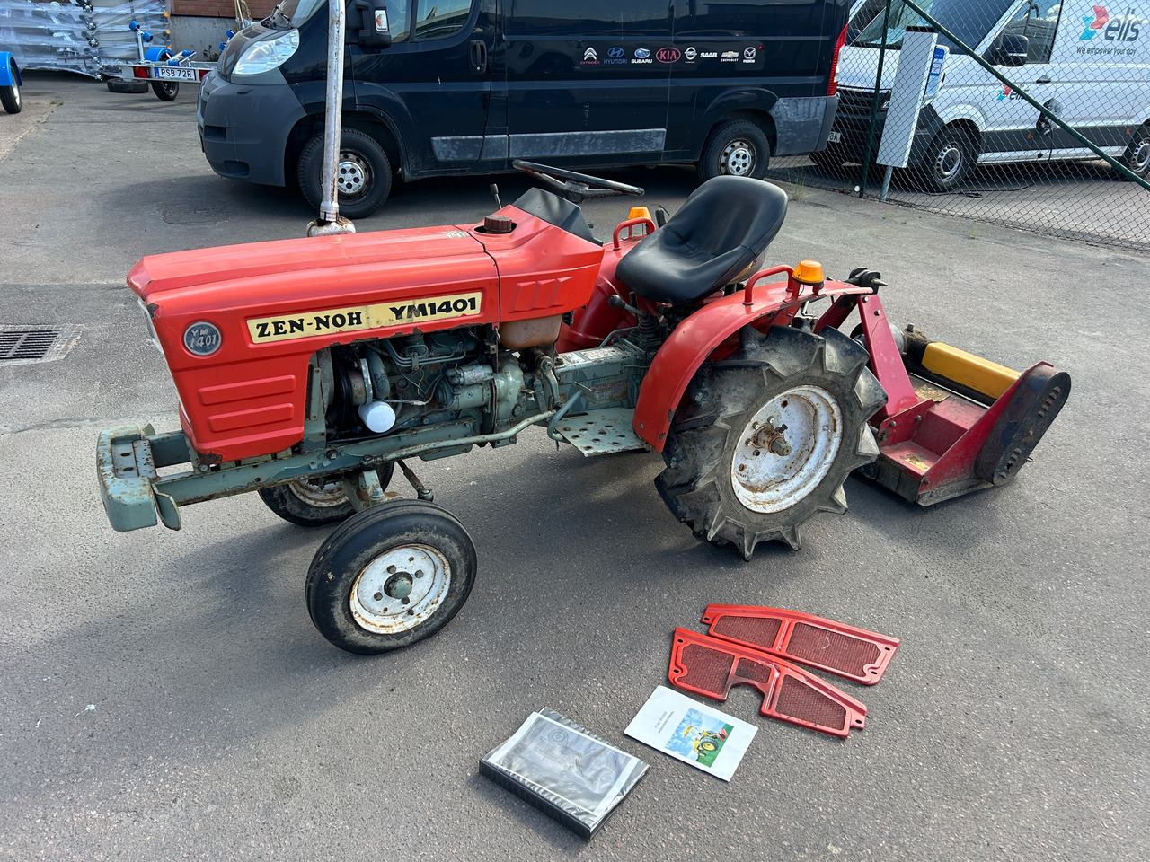 Yanmar YM1401 - Trattore: foto 1 Yanmar YM1401 - Trattore: foto 1