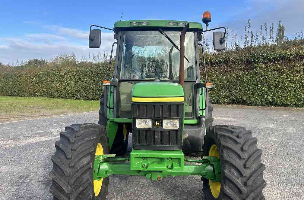 John Deere 6110 - Trattore: foto 5 John Deere 6110 - Trattore: foto 5