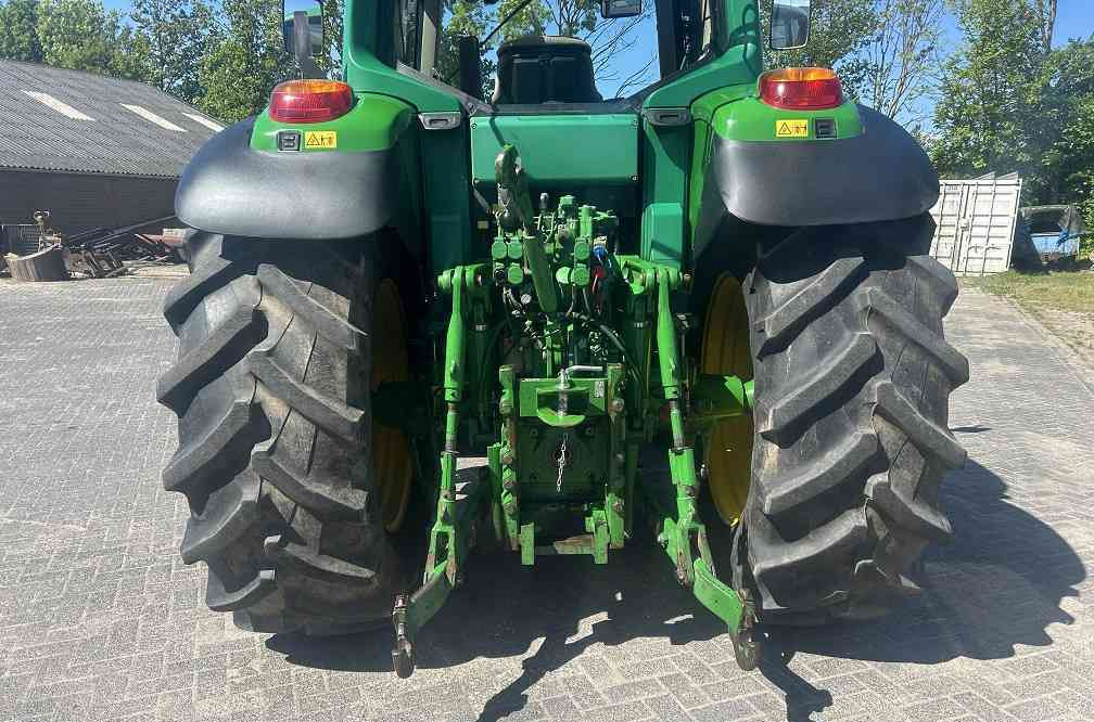 John Deere 6820 premium autopower - Trattore: foto 3 John Deere 6820 premium autopower - Trattore: foto 3