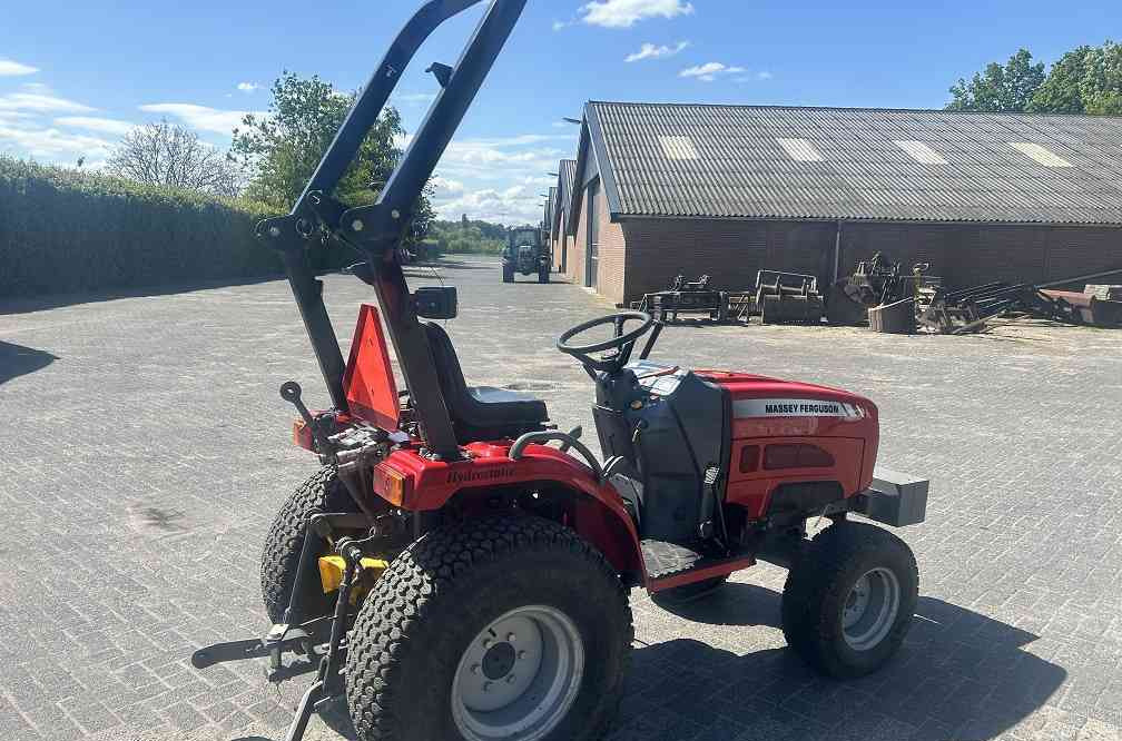 Massey Ferguson 1525 hydrostaat - Trattore: foto 4 Massey Ferguson 1525 hydrostaat - Trattore: foto 4