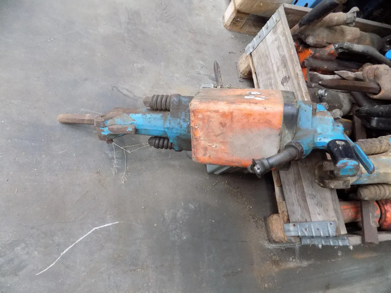 Atlas-Copco luchthamer breekhamer-luchthamer - Compressore d'aria: foto 4 Atlas-Copco luchthamer breekhamer-luchthamer - Compressore d'aria: foto 4