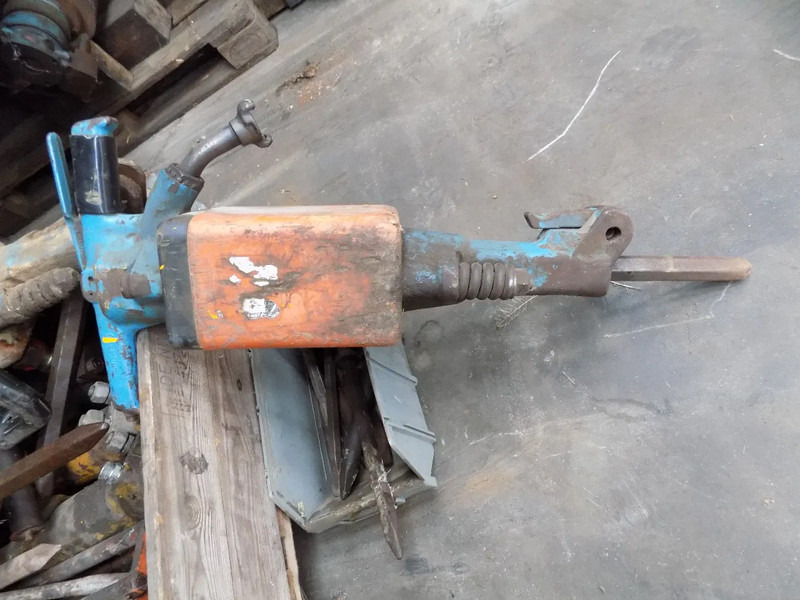 Atlas-Copco luchthamer breekhamer-luchthamer - Compressore d'aria: foto 1 Atlas-Copco luchthamer breekhamer-luchthamer - Compressore d'aria: foto 1