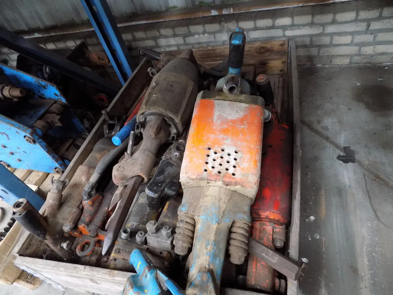 Atlas-Copco luchthamer breekhamer-luchthamer - Compressore d'aria: foto 5 Atlas-Copco luchthamer breekhamer-luchthamer - Compressore d'aria: foto 5