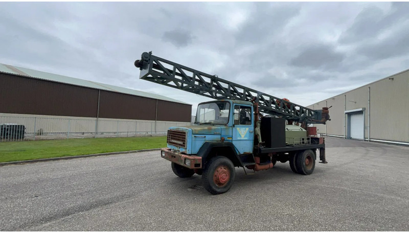 Perforatrice Bomag Iveco magirus 160D15 4x4 Bomag B300 Bohrgerat Drilling machine: foto 16 Perforatrice Bomag Iveco magirus 160D15 4x4 Bomag B300 Bohrgerat Drilling machine: foto 16